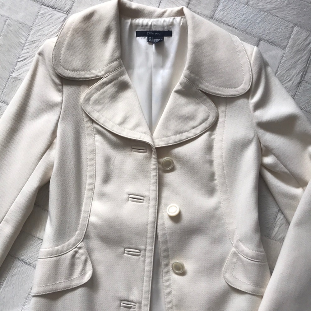 ⭐️⭐️HOST PICK ⭐️⭐️ ZARA Off White button up coat - Picture 2 of 6